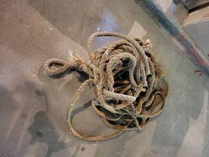 lot 255 image: Pile of Vintage 1 Diameter Rope - NO SHIPPING