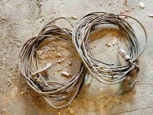 lot 271 image: (2) 38 Steel Cables with Hooks - NO SHIPPING