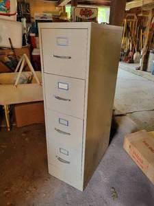 lot 292 image: Steel 4-Drawer File Cabinet - NO SHIPPING