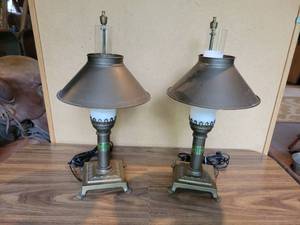 lot 316 image: Pair of Vintage Orient Express Table Lamps - Paris-Istanbul