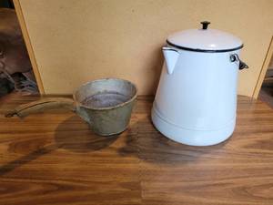 lot 319 image: Large Vintage Enamel Coffee Pot & Antique Tin and Wood Pot - NO SHIPPING