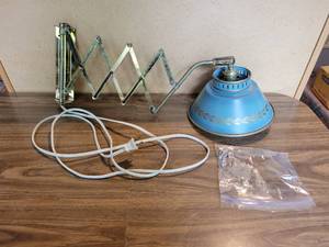 lot 327 image: 1970s Metal Wall Extension Lamp