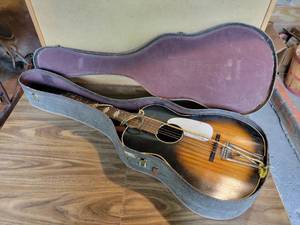 lot 333 image: Stella Acoustic 34 Guitar in Case - Needs Repair - NO SHIPPING