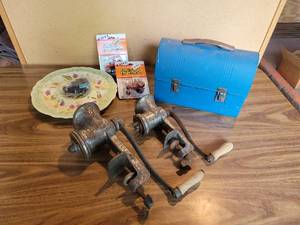 lot 344 image: KEYSTONE #10 & #30 Food Grinders, Vintage Lunch Pail and More - NO SHIPPING