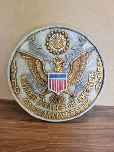 lot 356 image: Vintage USA 200th Anniversary Wall Dcor