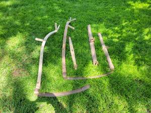 lot 358 image: (2) Antique Scythes and Wood Eveners - NO SHIPPING