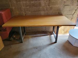 lot 373 image: Wood Topped Stationary Table - NO SHIPPING