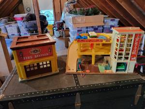 lot 432 image: Vintage Lot of Fisher-Price Toys Fire Station, Parking Ramp & Service Center, and MORE