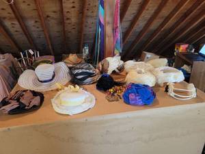 lot 447 image: 12 Beautiful Vintage Hats by Various Designers - Sandra, JuliKay, Maxine, and More