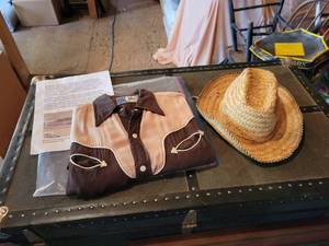 lot 449 image: Vintage Cowboy Shirt and Small Straw Cowboy Hat - See sheet included about the history of the shirt