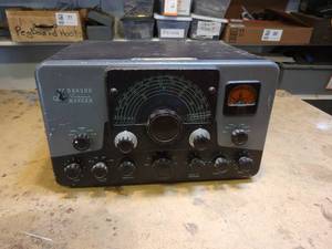 lot 1002 image: E.F. Johnson Viking Ranger HAM Radio Transmitter - Needs New Cord, Untested