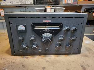 lot 1013 image: COLLINS 75A-2 HAM Radio Receiver - Untested