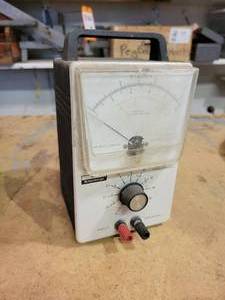 lot 1022 image: Schlumberger Model SM-22A Decibel Meter - Powers On