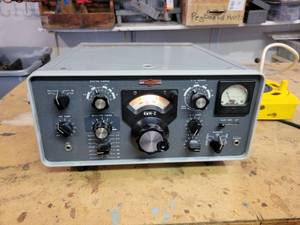 lot 1024 image: COLLINS Model No. KWM-2 HAM Radio Receiver - Powers On