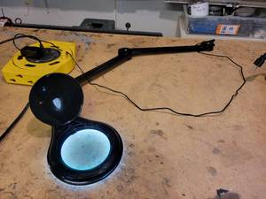 lot 1031 image: Neatfi Articulating LED Magnifying Light - Model No. 9003LED - WORKS