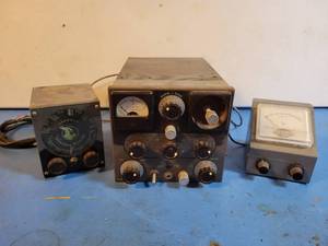 lot 1043 image: E.F. Johnson Viking Mobile Transmitter, Power Meter Model No. 250-38 and Viking Tuner