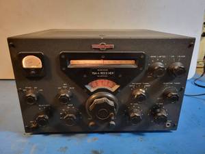 lot 1049 image: COLLINS Model No. 75A-4 HAM Radio Transmitter - Powers On
