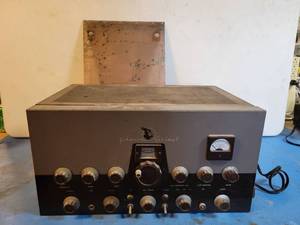 lot 1054 image: E.F. Johnson Viking II HAM Radio Transmitter - Untested