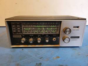 lot 1077 image: Heathkit Model No. SW-717 Shortwave Receiver - Does Not Power On