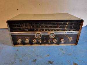 lot 1078 image: hallicrafters Model No. S-108 HAM Radio Receiver - Untested