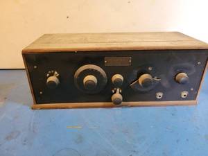 lot 1089 image: Antique GLOBE 4-Tube Radio Receiver - Model No. 770 - Untested