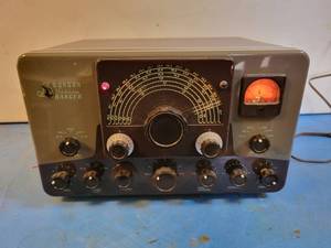 lot 1098 image: E.F. Johnson Viking Ranger HAM Radio Transmitter - This is in very nice Physical Condition - Powers On
