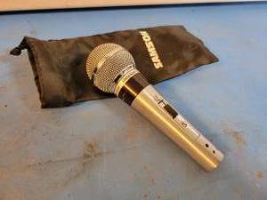 lot 1100 image: Shure Brothers Co.  Unisphere I Microphone - Model No. 565SD