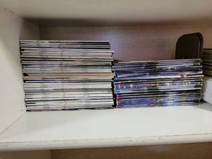 lot 1116 image: Large Lot of QST & Amateur Radio Magazines - Most from 2018 to 2020  (4) Metal Bookends - NO SHIPPING