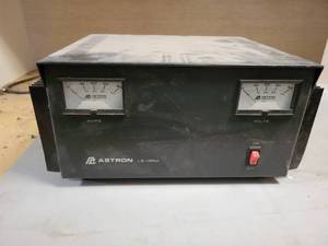 lot 1124 image: Astron Model No. LS-35M DC Power Supply - 22-32Vdc up to 35A - Powers on and Reads 27Vdc