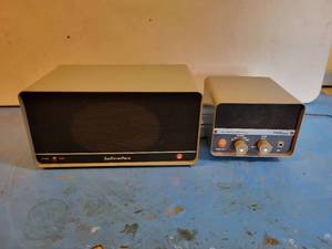 lot 1135 image: hallicrafters Model No. H-1 Keyer and Speaker - Keyer Powers On, Speaker Untested