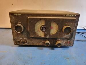 lot 1142 image: hallicrafters Model No. S-38B Communications Receiver - Does NOT Power On