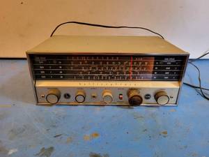 lot 1143 image: hallicrafters Model No. S-120 HAM Radio Receiver - Powers On