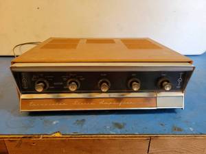 lot 1146 image: Heathkit Transistor Stereo Amplifier Model No. AA-21 - Did not power on