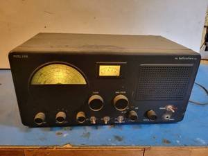 lot 1152 image: hallicrafters Model No. S-40B HAM Radio Receiver - Powers On