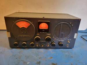 lot 1153 image: hallicrafters Sky Champion Model No. S-20R HAM Radio Receiver - Powers On
