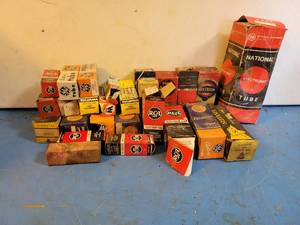 lot 1165 image: Lot of Assorted Vacuum Tubes