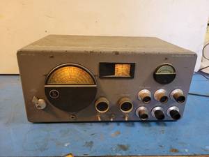 lot 1169 image: hallicrafters Model No. SX-43 HAM Radio Receiver - Powers On
