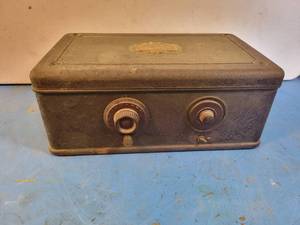lot 1173 image: Antique Atwater-Kent Radio - Steel Case - Untested