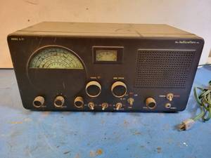 lot 1180 image: hallicrafters Model No. S-77 HAM Radio Receiver - Does not power on