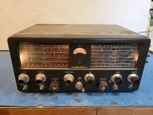 lot 1184 image: hallicrafters Model No. SX-71 HAM Radio Receiver - Powers On