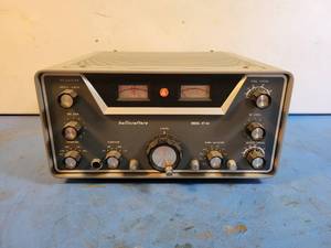 lot 1193 image: hallicrafters Model No. HT-44 HAM Radio Receiver - No Power Cord