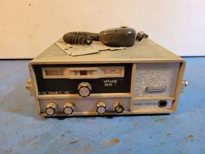 lot 1195 image: Pearce Simpson Guardian 23B CB Radio - Untested