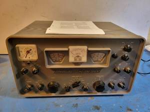 lot 1205 image: Hammarlund HQ ONE SEVENTY HAM Radio Transmitter - Powers On