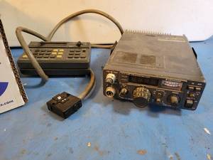 lot 1220 image: Kenwood TR-7600 Transceiver, Kenwood RM-76 and More - Untested