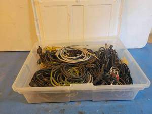 lot 1240 image: Tote of Assorted Power Cables
