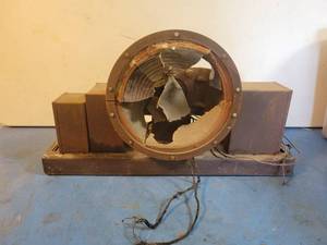 lot 1245 image: Antique Radio Chassis - Unknown Condition