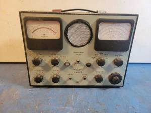 lot 1256 image: Bruel & Kjaer Heterodyne Voltmeter - Model No. 2006 - No Power Cord, Untested