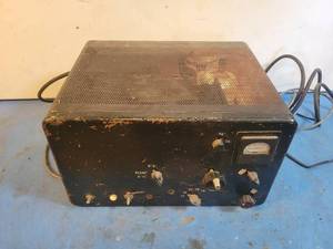 lot 1268 image: Vintage Power Supply - Powers On