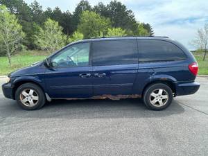 2006 Dodge Grand Caravan SXT - 2 OWNERS