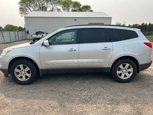 2010 Chevrolet Traverse LT - 2 OWNERS